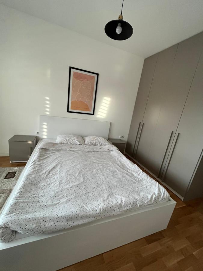 Central Luxury Apartment Pristina Eksteriør billede