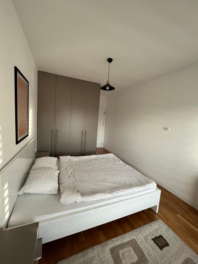 Central Luxury Apartment Pristina Eksteriør billede